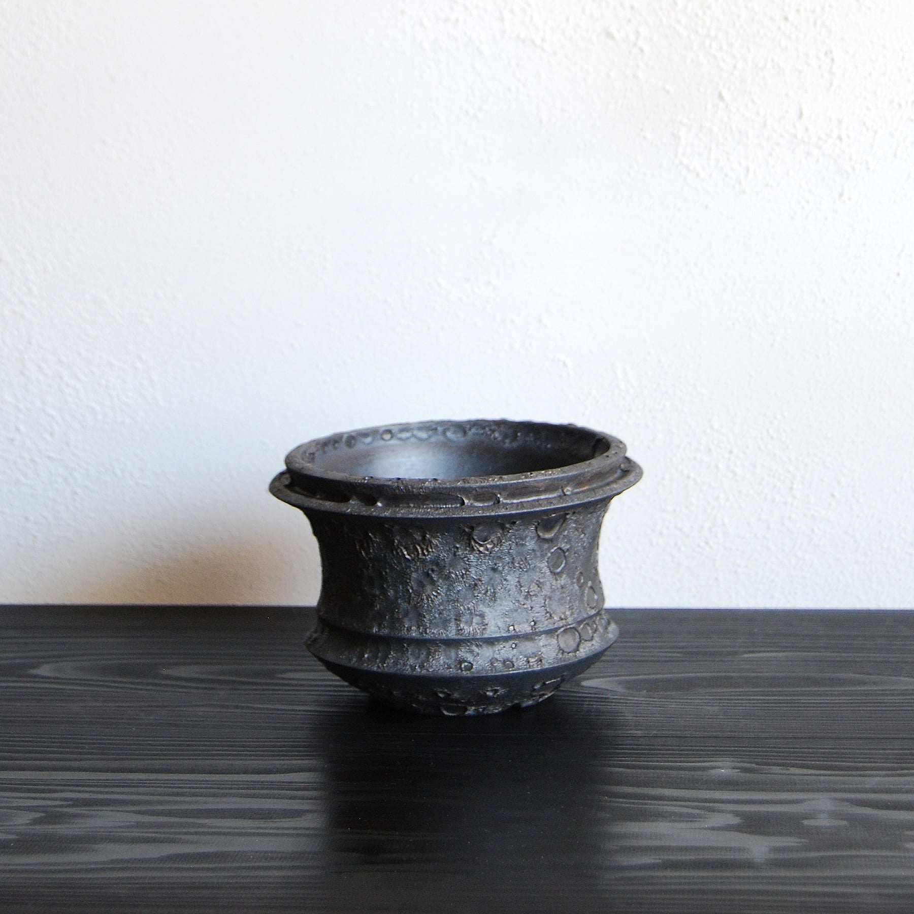 usagi ceramic laboratoryクレーターポット