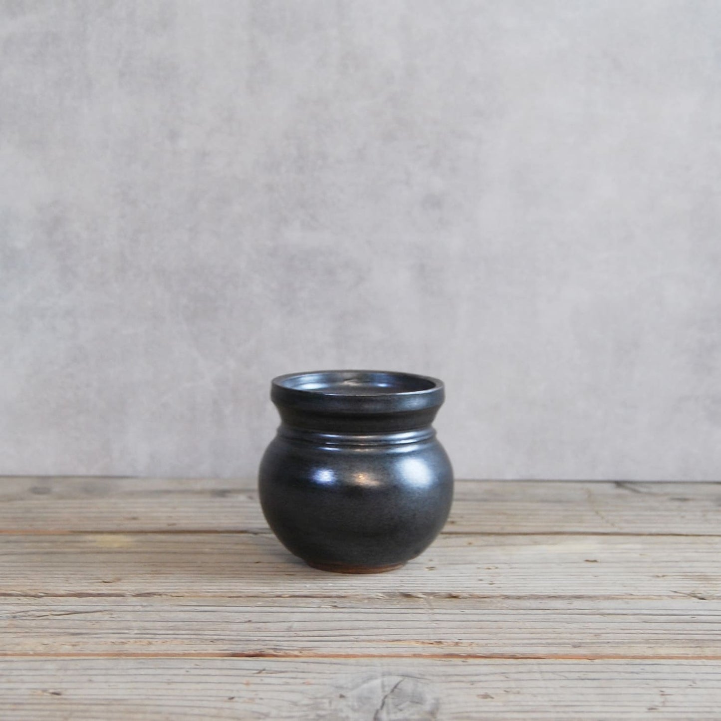 黒釉植木鉢002 大信陶器