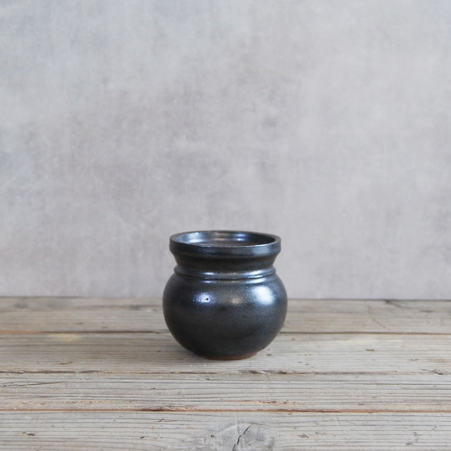 黒釉植木鉢002 大信陶器