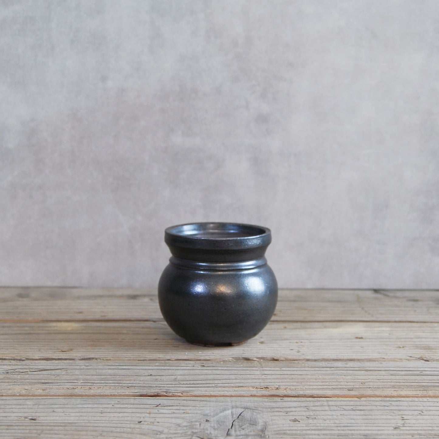 黒釉植木鉢002 大信陶器