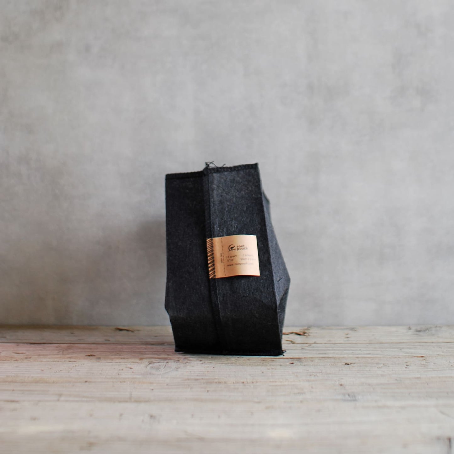 ルーツポーチ(root pouch)育苗用ポット 1.5QT(Thin Black Line)