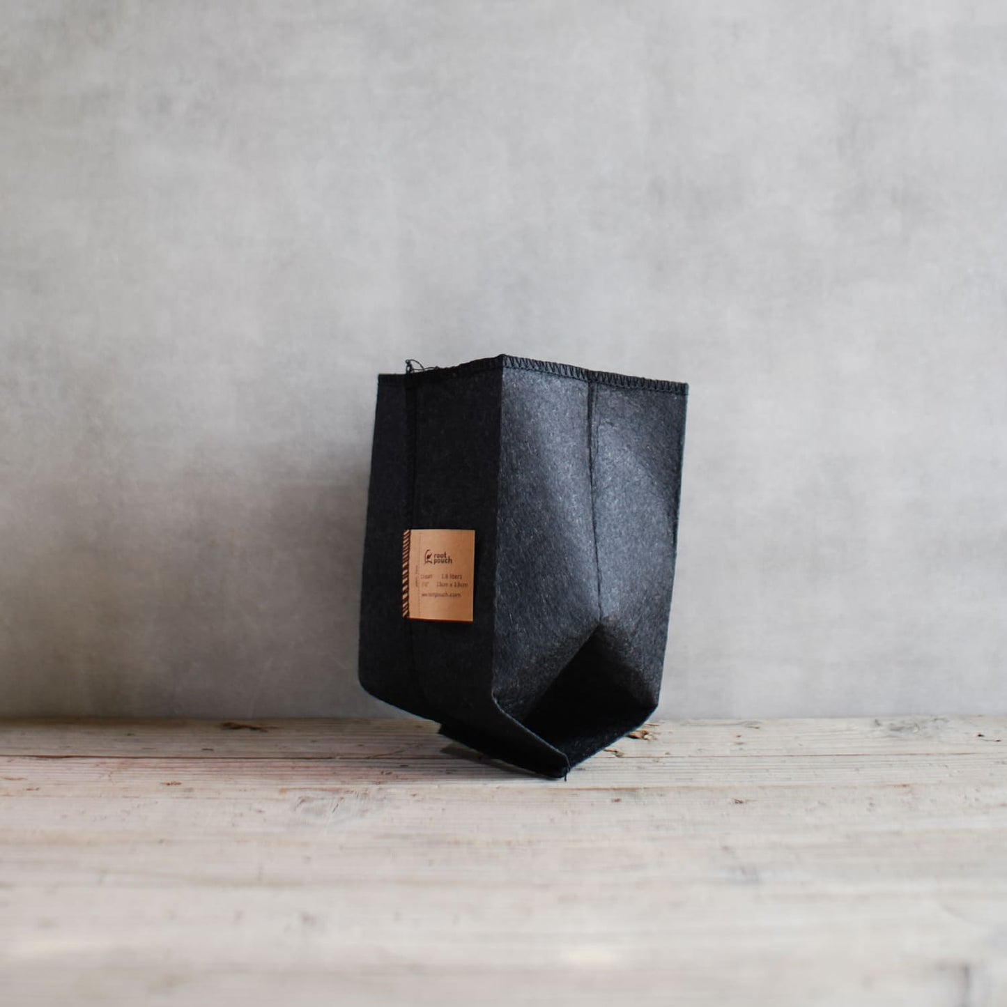 ルーツポーチ(root pouch)育苗用ポット 1.5QT(Thin Black Line)