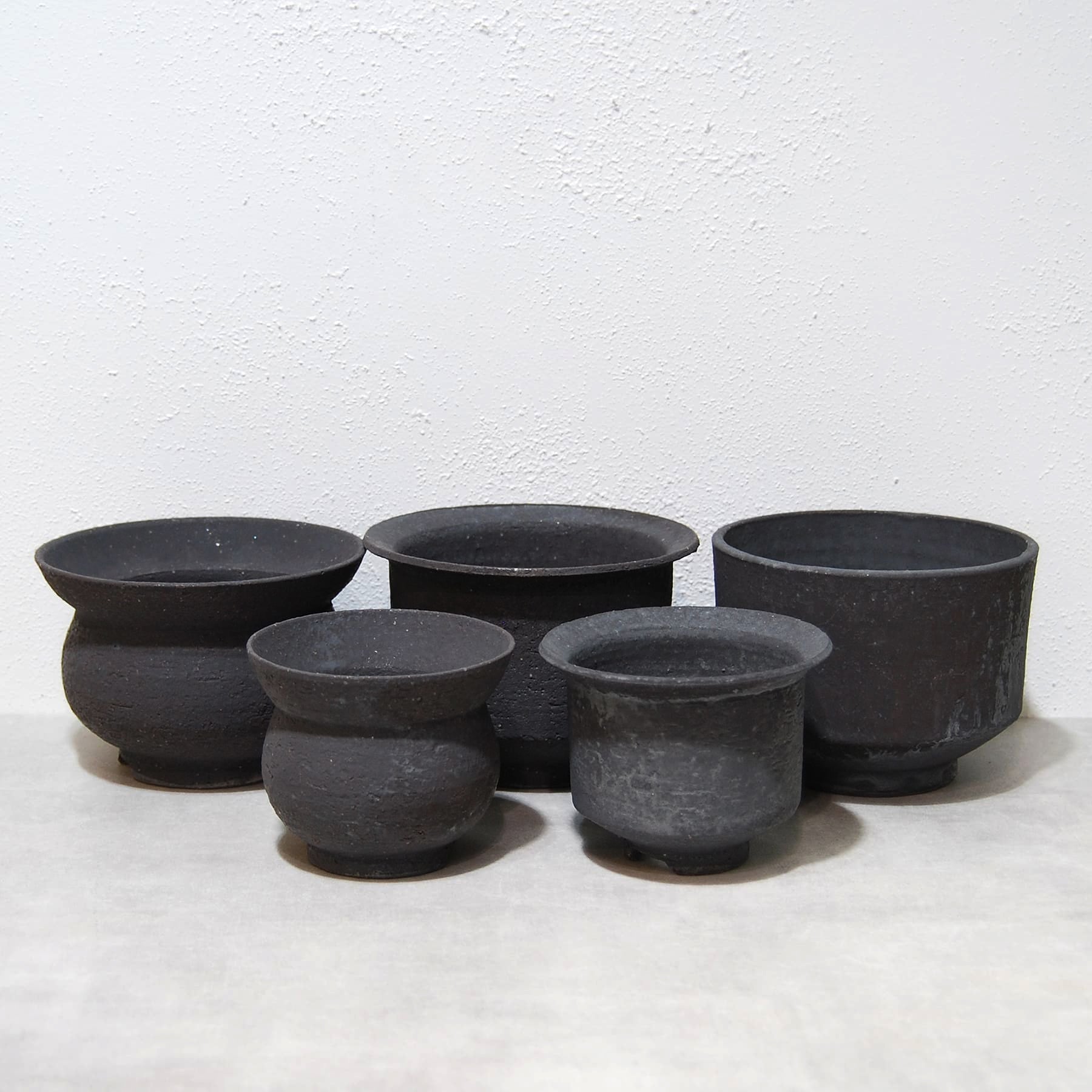 KAMIYAMA 黒鉄釉　かみ山陶器　植木鉢　ハンドメイド かみ山陶器さんの黒鉄釉植木鉢を追加しました！ – linkplants -リンク