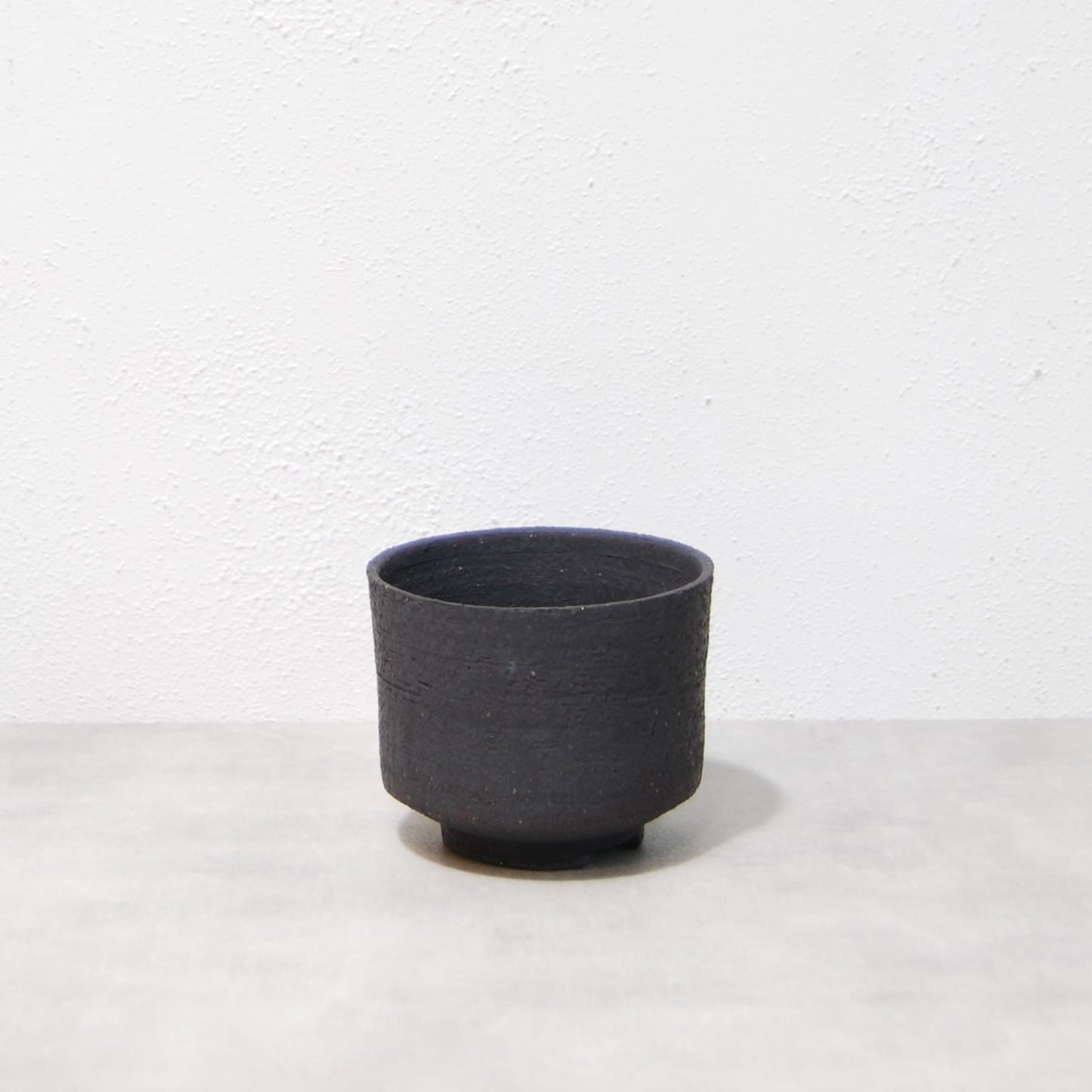 黒鉄釉 中深鉢Ｓ　かみ山陶器