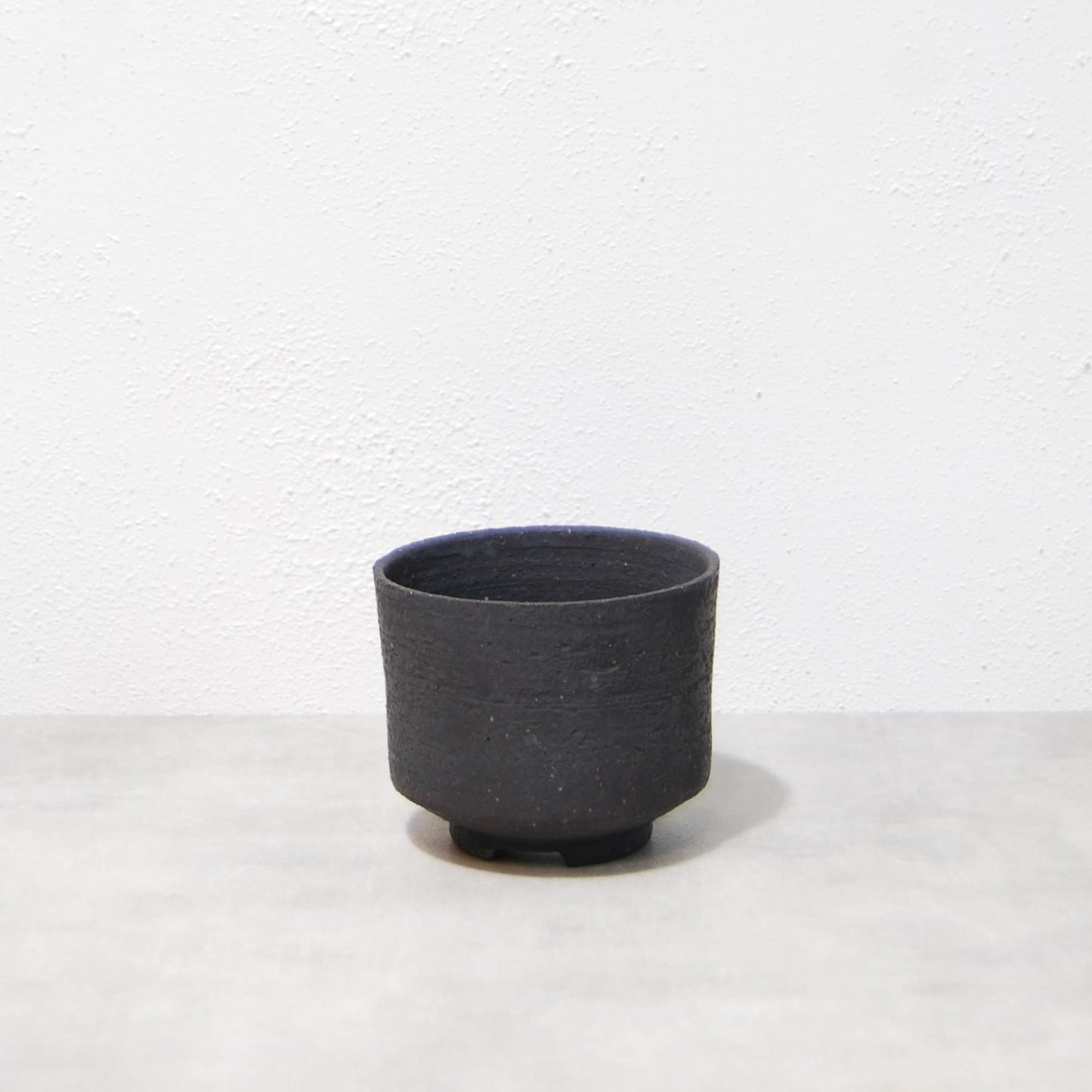 黒鉄釉 中深鉢Ｓ　かみ山陶器