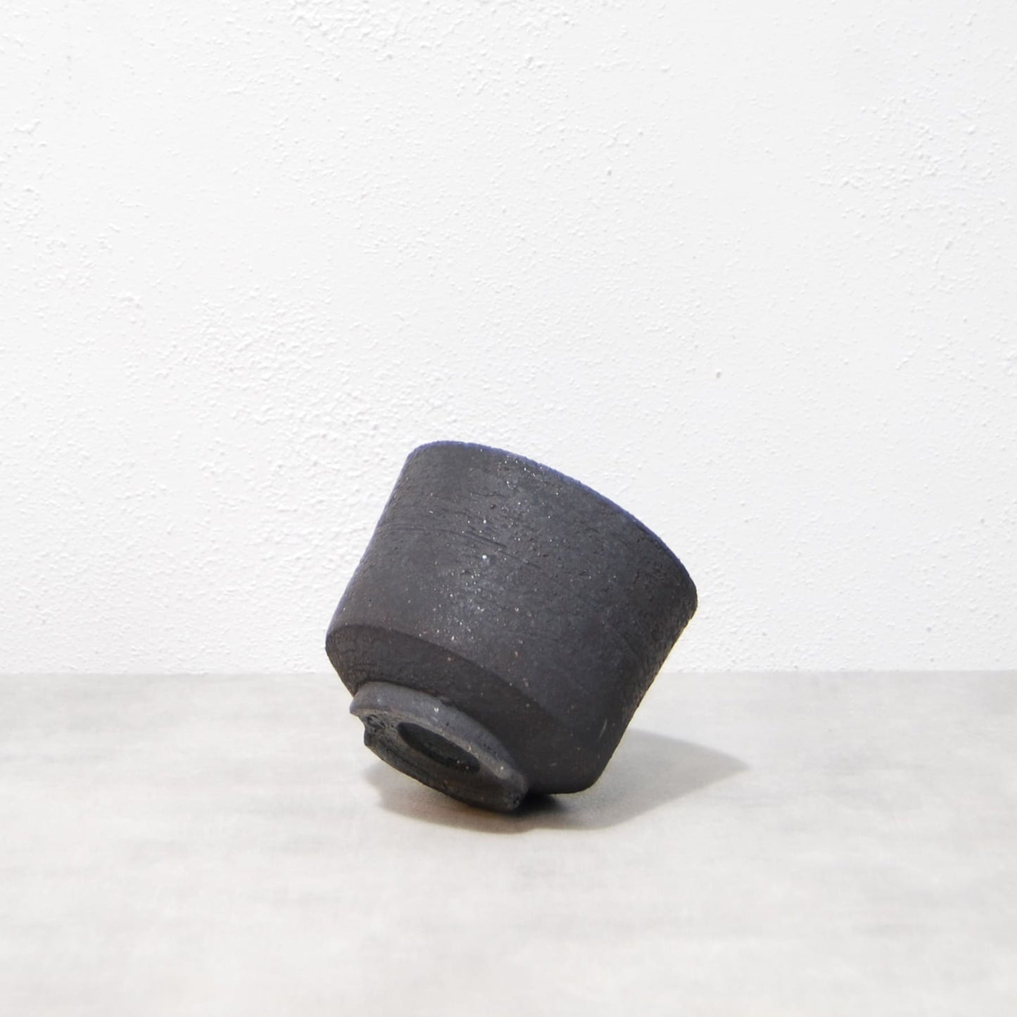 黒鉄釉 中深鉢Ｓ　かみ山陶器