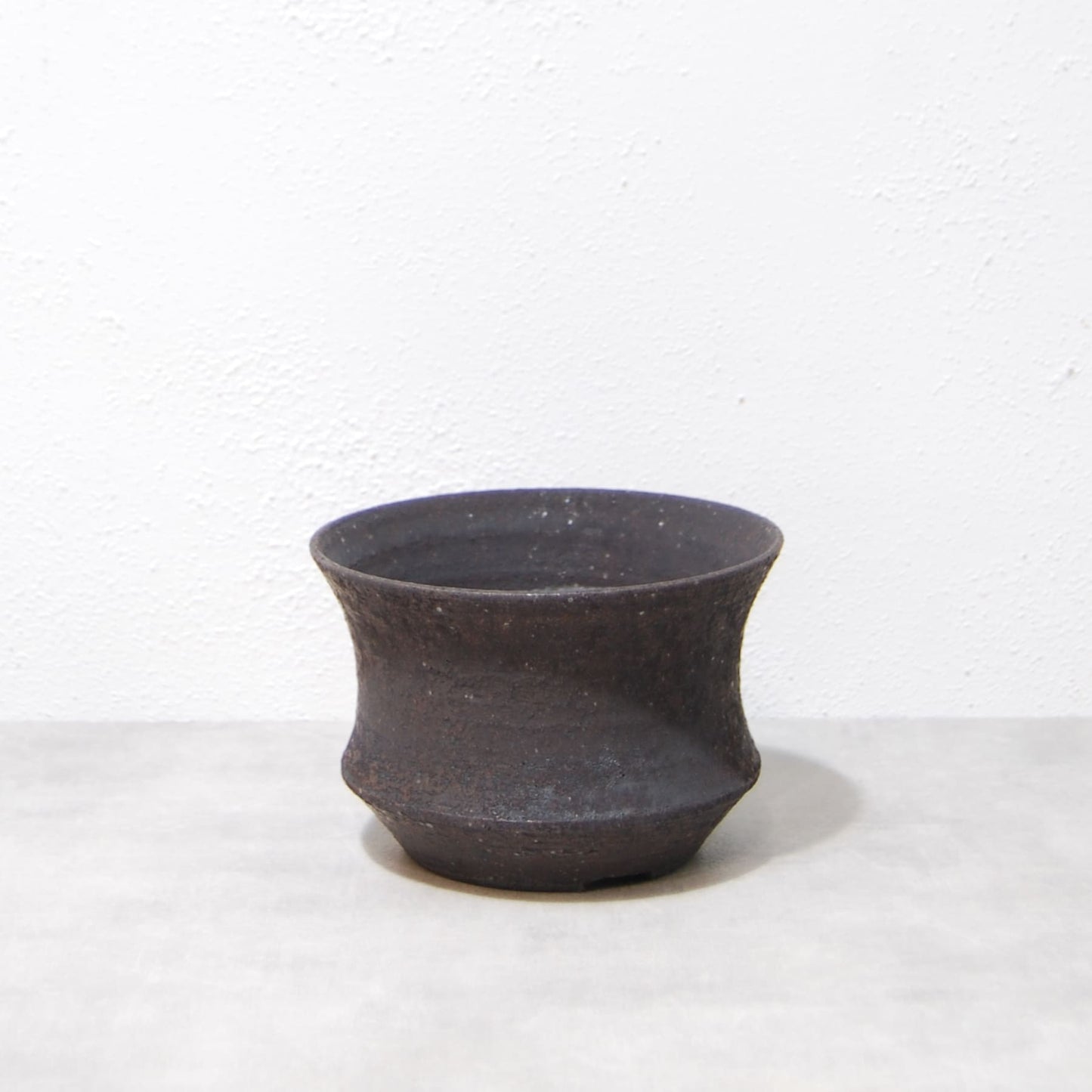 黒鉄釉 中深ソリ鉢 S　かみ山陶器