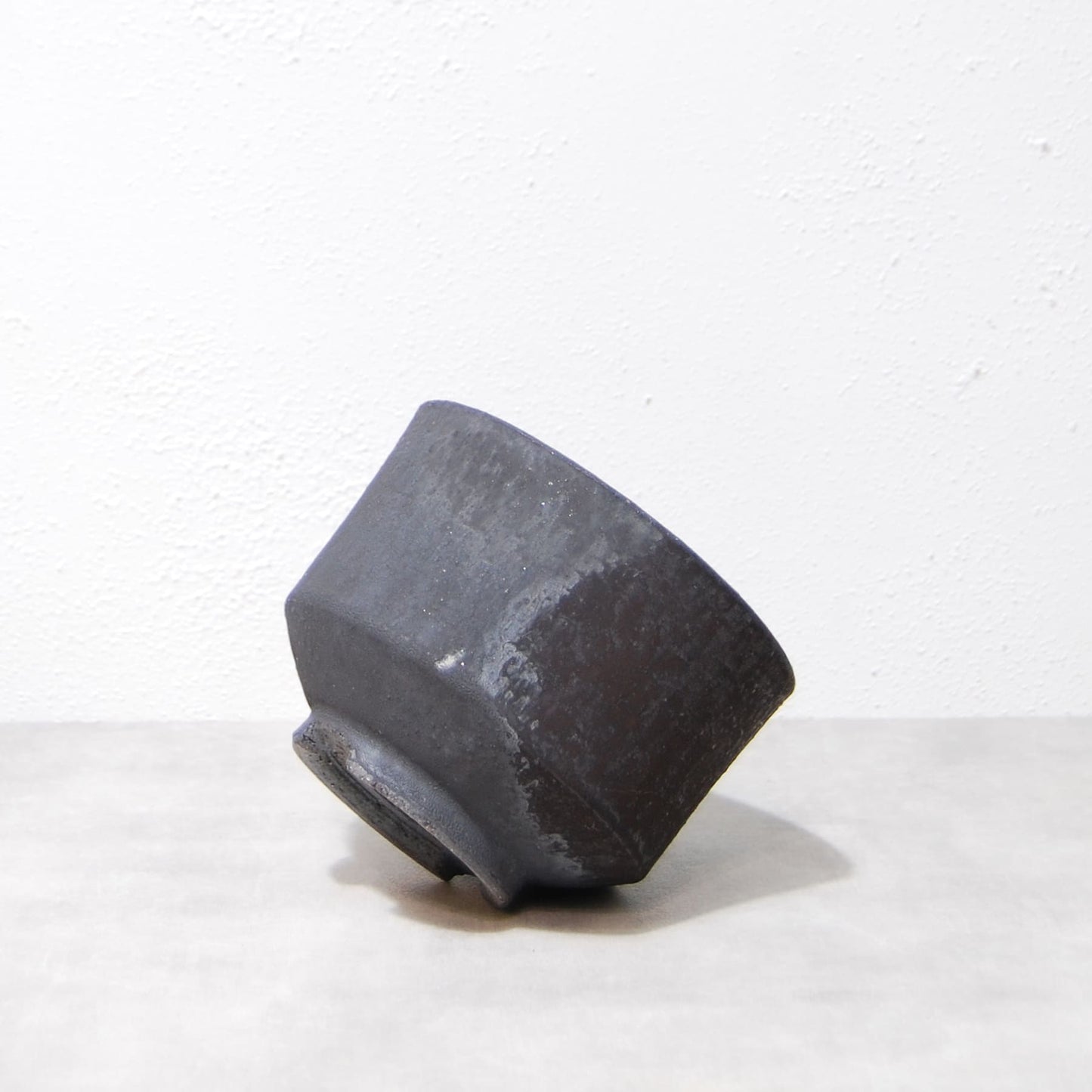 黒鉄釉 中深鉢 M　かみ山陶器