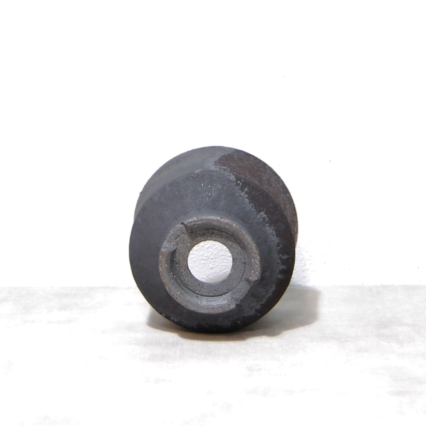 黒鉄釉 中深鉢 M　かみ山陶器