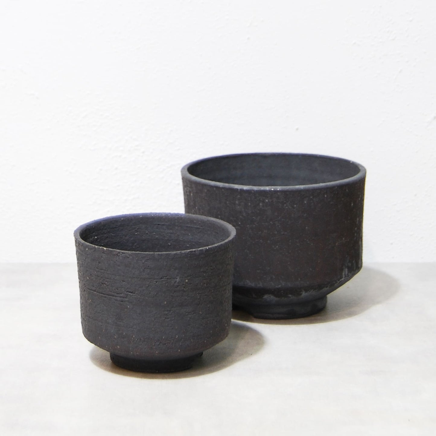 黒鉄釉 中深鉢 M　かみ山陶器