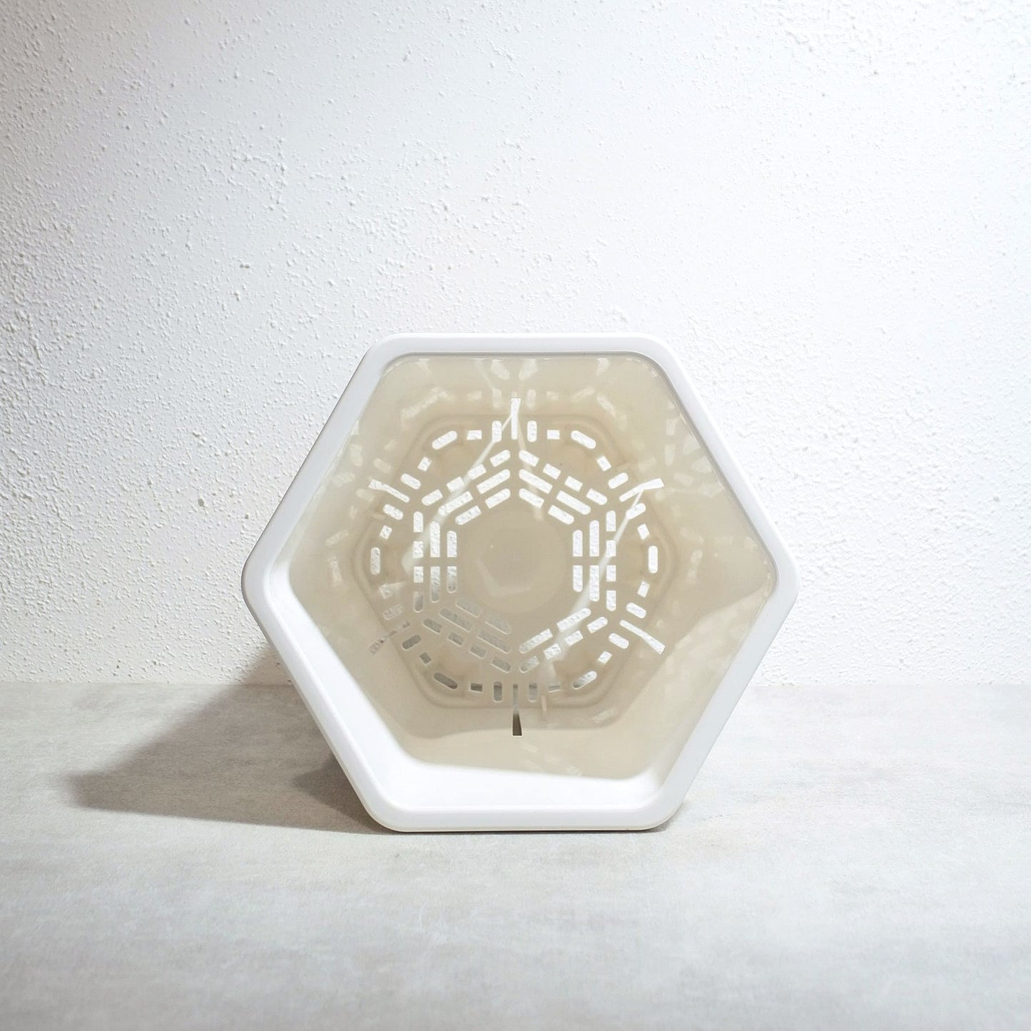 HexaPot（ヘキサポット）４号　六角形プラ鉢