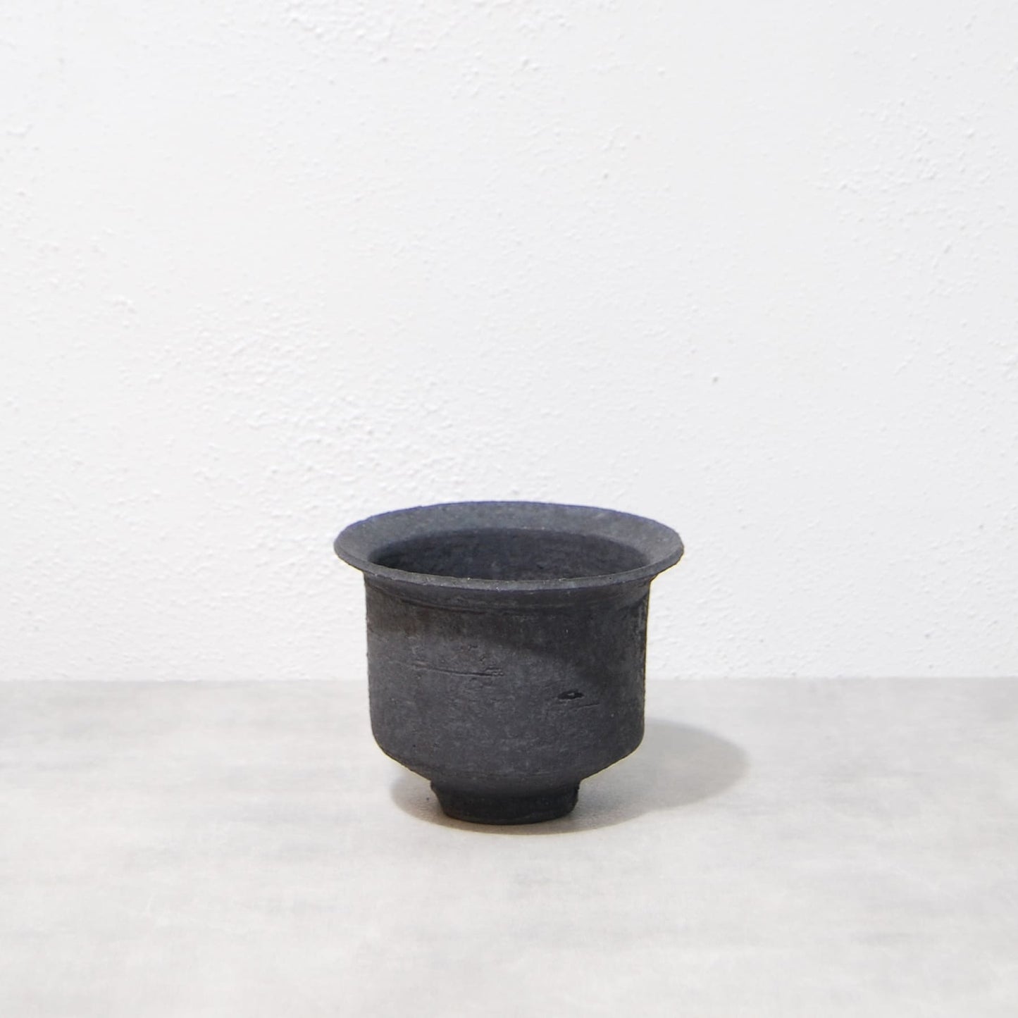 黒鉄釉 中深エン付鉢 Ｓ　かみ山陶器