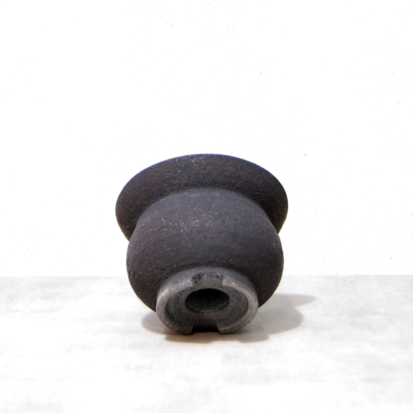 黒鉄釉 丸段型植木鉢 M　かみ山陶器