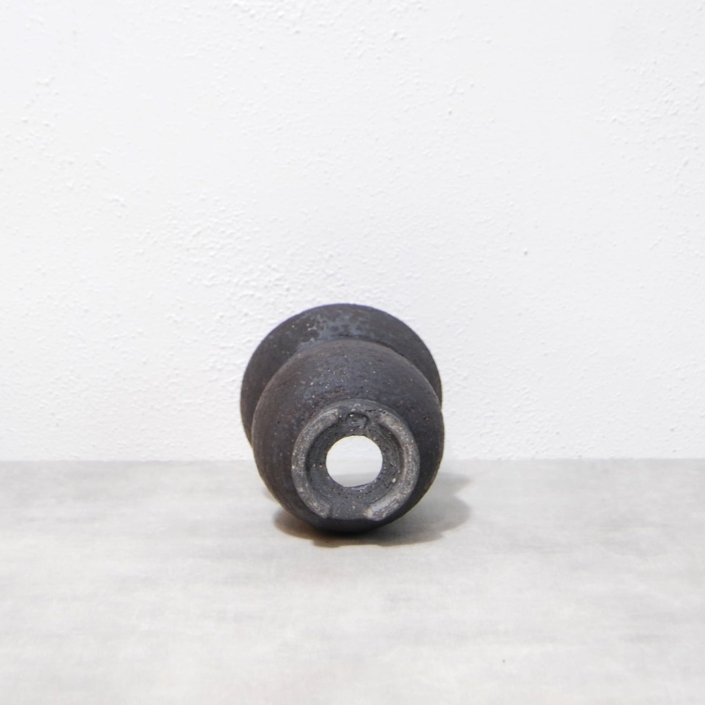 黒鉄釉 丸段型植木鉢 S　かみ山陶器